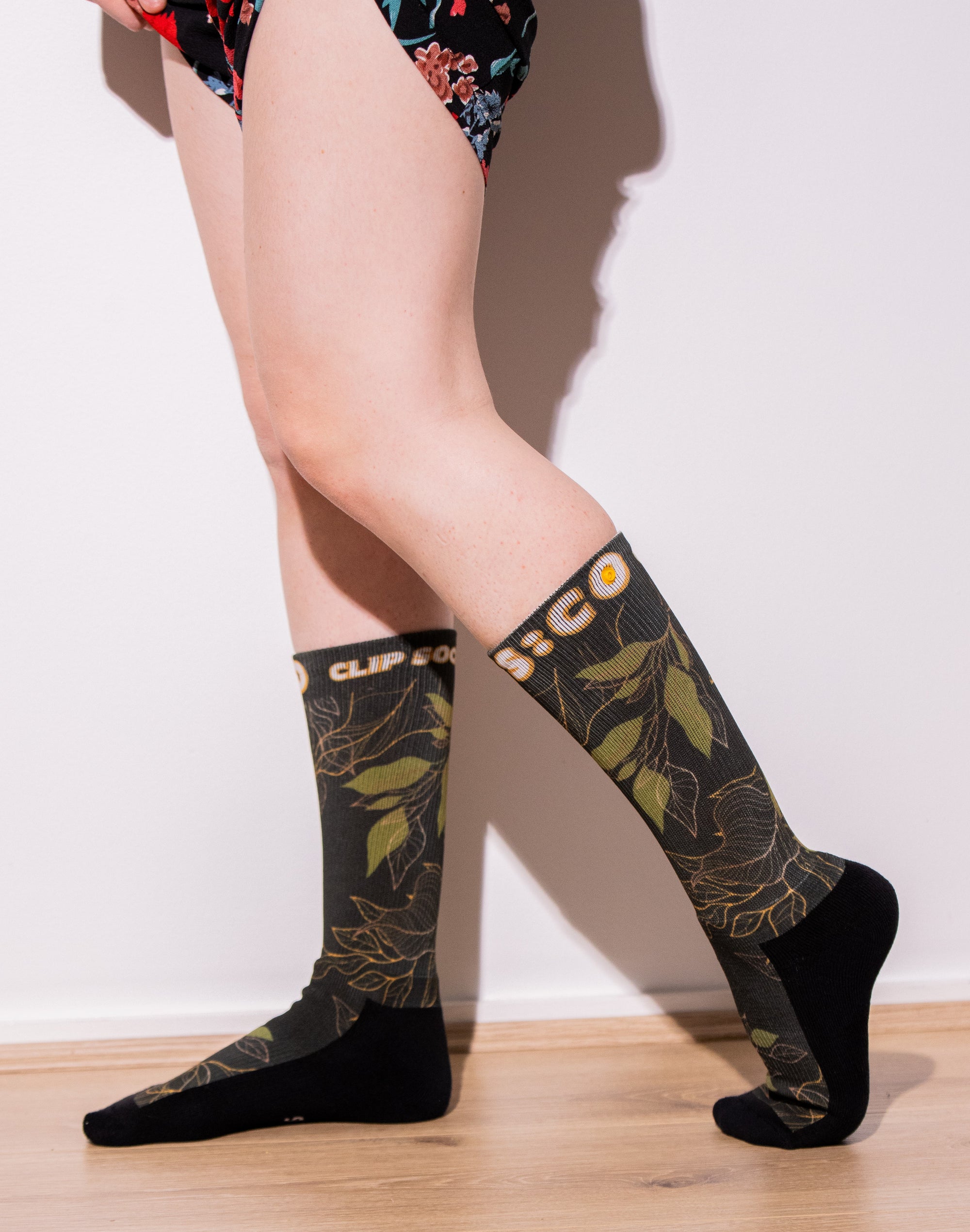 Printed Leaf Casual Socks